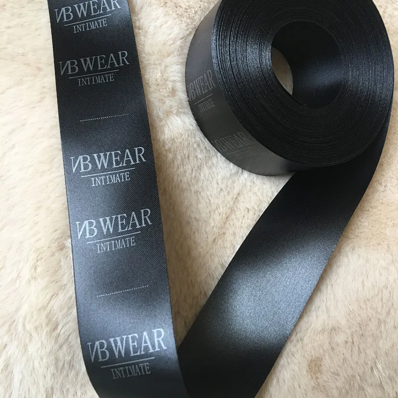 300個高品質のサテンリボンケアラベルパーソナルwashabel縫製衣類ラベルの生地印刷テキストロゴ洗濯タグ