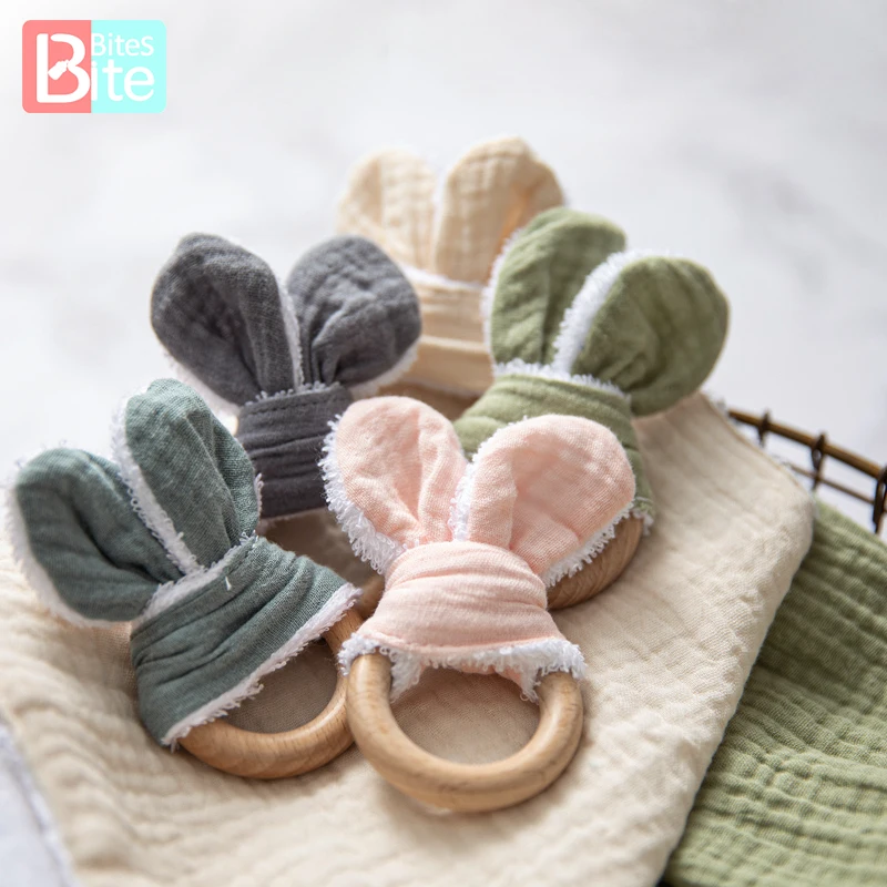 100% Cotton Baby Bunny Ear Teether Rabbit Beech Wooden Rattle Teether Safe Organic Wooden Ring Nursing Training Teethers Toy