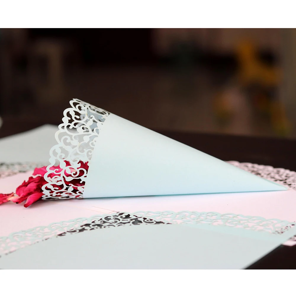 50Pcs Lace Flowers Paper Wedding cones Candy Holder White Blue Wedding Confetti Paper Cup DIY Cups Party Decorative Accessories