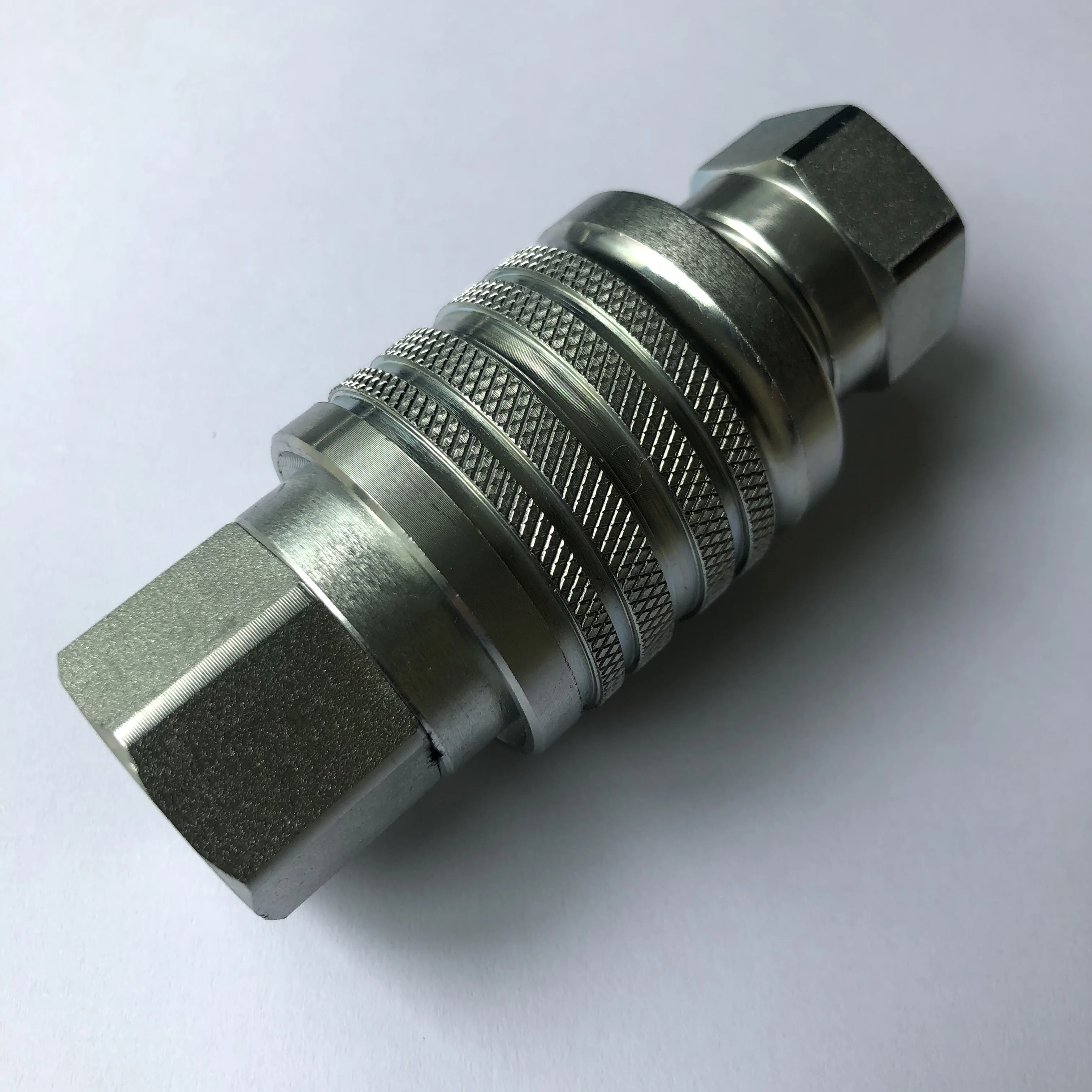 

3/8" 1/2" Push and Pull Type Hydraulic Quick Couplings