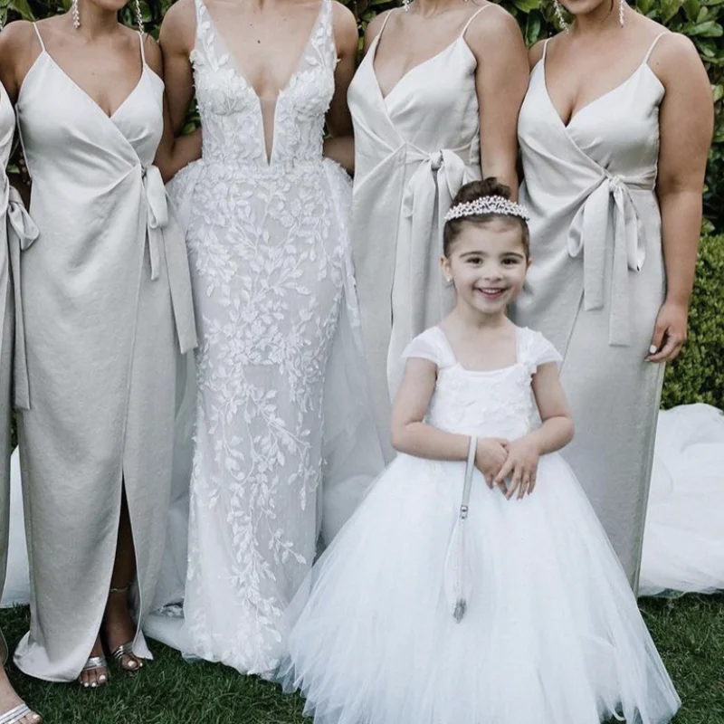 Bridesmaid Dress A-Line Spaghetti Straps V-Neck Side Slit Bow Pleat Backless Sleeveless Floor Length Wedding Party Gowns 2021