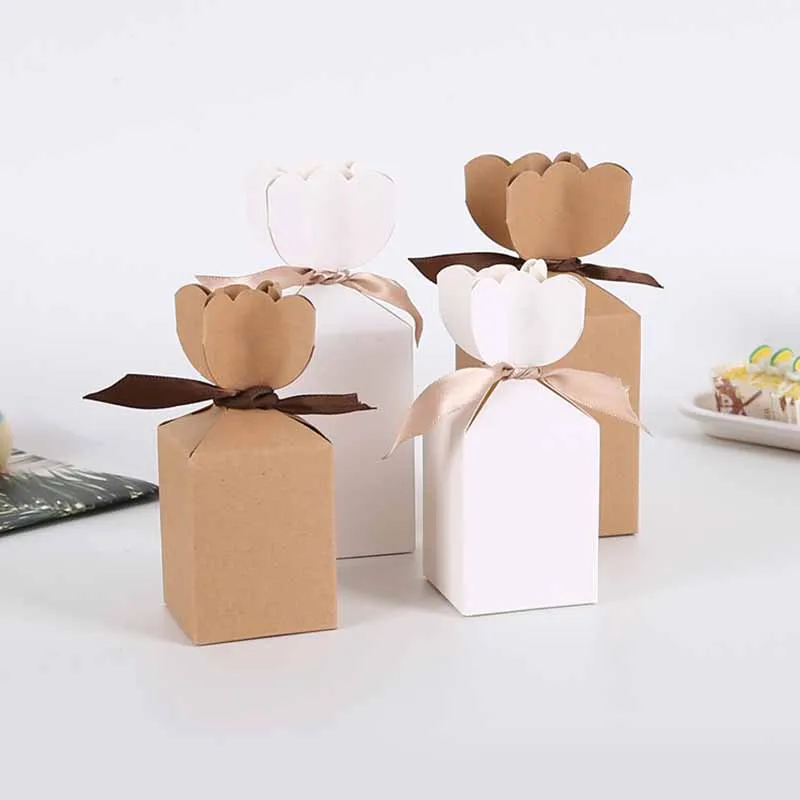 

25/50pcs Kraft Paper Package Box Vase Candy Box Fishtail Favor Gifts Box Birthday Christmas Valentine's Party Wedding Decoration