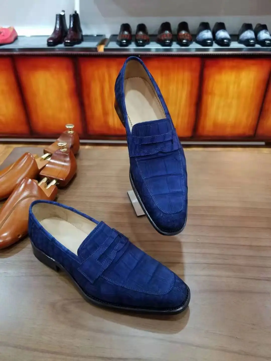 Genuine crocodilo pele barriga couro homens moda sapato sneaker azul profundo camurça jacaré pele homens lazer mocassim sapato