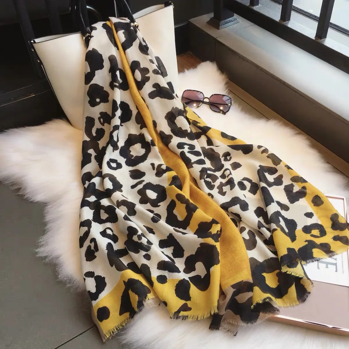 2024 Luxury Brand Yellow Leopard Dot Fringe Viscose Shawl Scarf Lady High Quality Head Wrap Pashmina Stole Muslim Hijab 180*90Cm