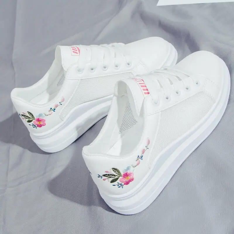 Zapatillas de deporte cómodas para Mujer, zapatos planos transpirables con cordones y flores, informales, color blanco, Primavera, tyu789