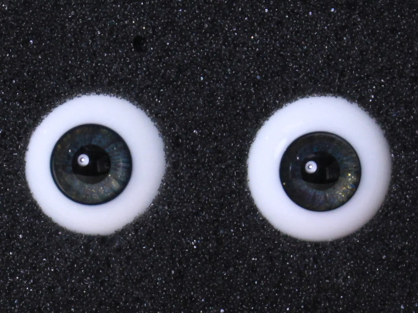 BJD doll eyes suitable for 12mm14mm16mm18mm small iris gold foil black pearl real wind glass doll accessories