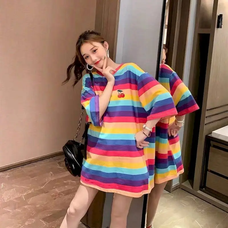 Regenboog Strepen Niche T-shirt Vrouwen Korte mouwen Losse Mid-lengte T-shirt Dameskleding Kawaii Leuke T-shirt Ins 2024 Zomer