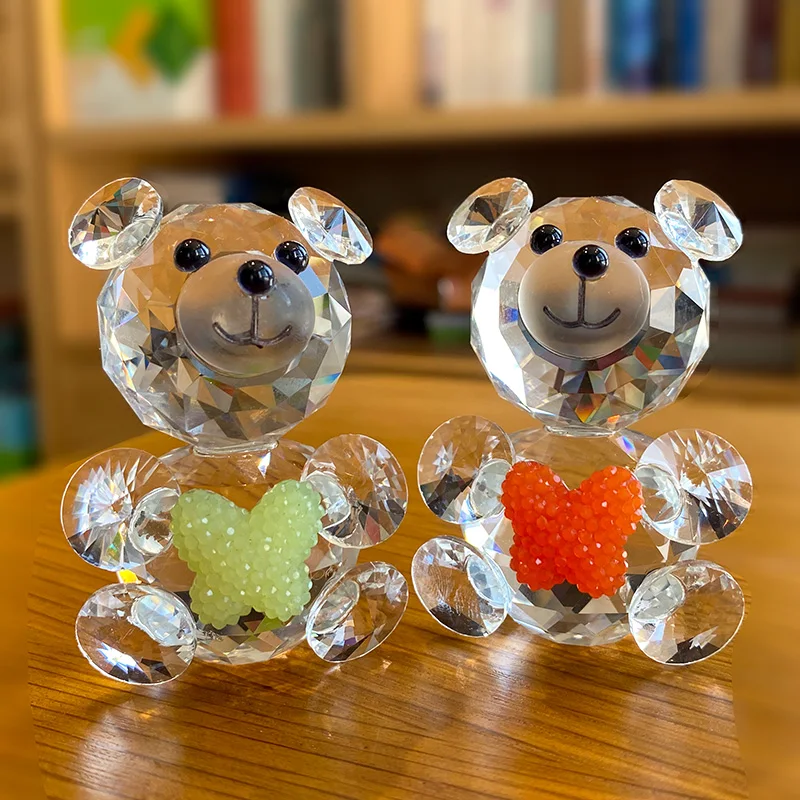 Heart-Shaped Glass Paperweight Crystal Bear Figurine with Butterfly Design Fashionable Animal Home Decor for Wedding Or Christma