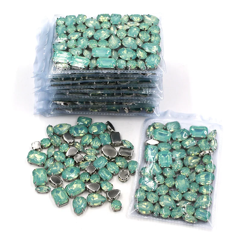 Nuovo Commercio All\'ingrosso 5 sacchetti di forma mista di Oliva verde di strass In Resina argento base cuce sul strass per gli accessori di