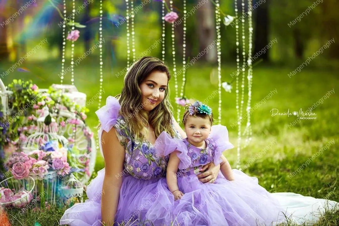 Cute Mother And Kids Tulle Dresses For Photo Shoot   Sleeveless Ball Gown Puffy Plus Size Handmade Flower   Mom And Me Gown