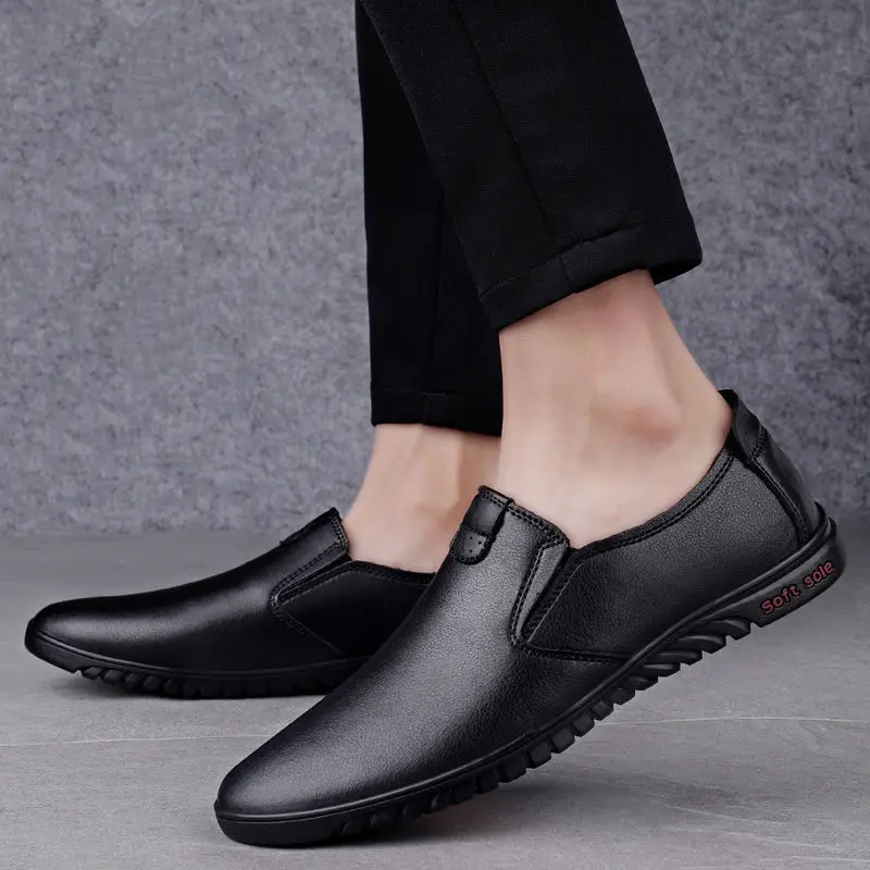 New Casual Leather Mens Loafers Breathable Business Leather Mens Casual Shoes Slip on Fashion Male Flat Sneakers