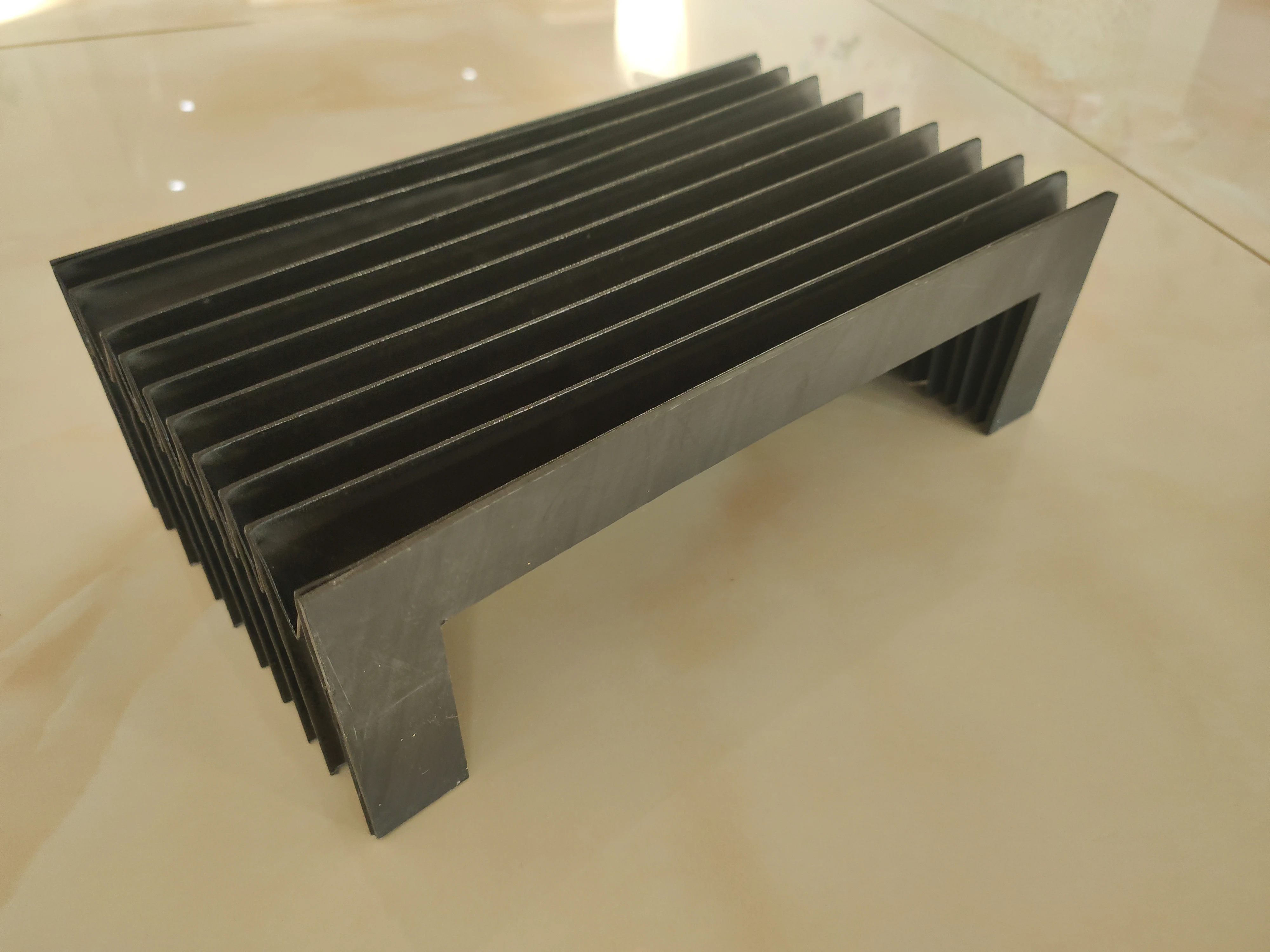 CNC machine dust cover bellows, inner: 260 mm x 40 mm, outer: 300 mm x 60 mm, Lmax 600 mm