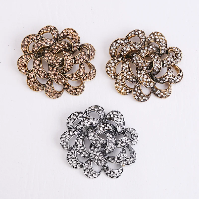 Crystal Vintage Flower Strawberry Rhinestone Brooches For Women Girls Wedding Party Jewelry Brooch Pin Dress Coat Accessories