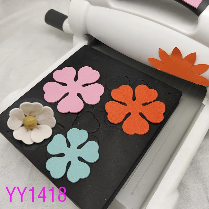 

Flower petals knife mold wood moldYY1418Is Compatible with Most Manual Die Cut