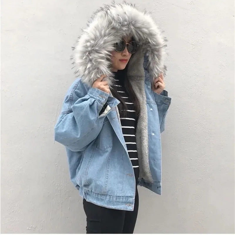 2024 New Winter Jacket Women Velvet Thick Denim Jacket Big Faux Fur Collar Hooded Jean Jacket Female Vintage Casual Outwear 1025