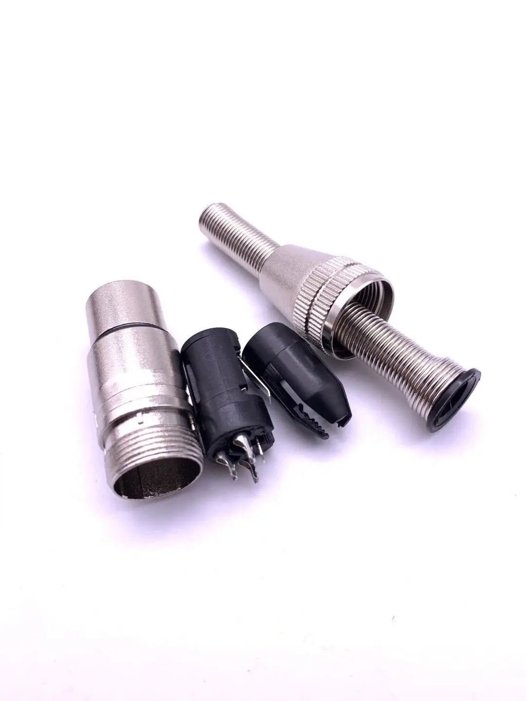 1 قطعة سماعات عالية الجودة 3Pin المعادن XLR محول أنثى/ذكر 3-كول طويل الذيل الربيع التوصيل ميكروفون موصل التوصيل MIC محول