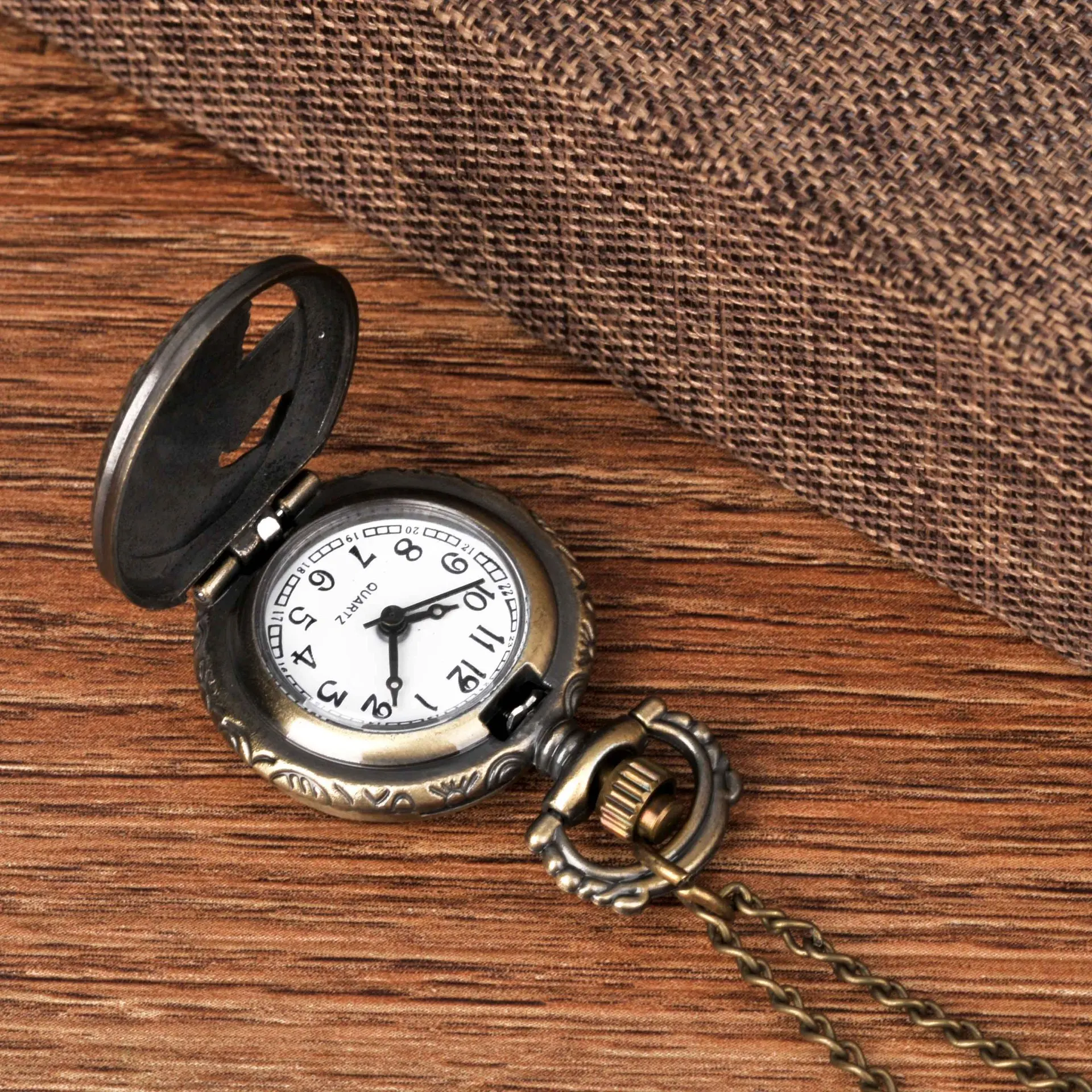 6102Back pattern personality fashion tide pocket watch pocket watch bronze wings eagle pocket watch