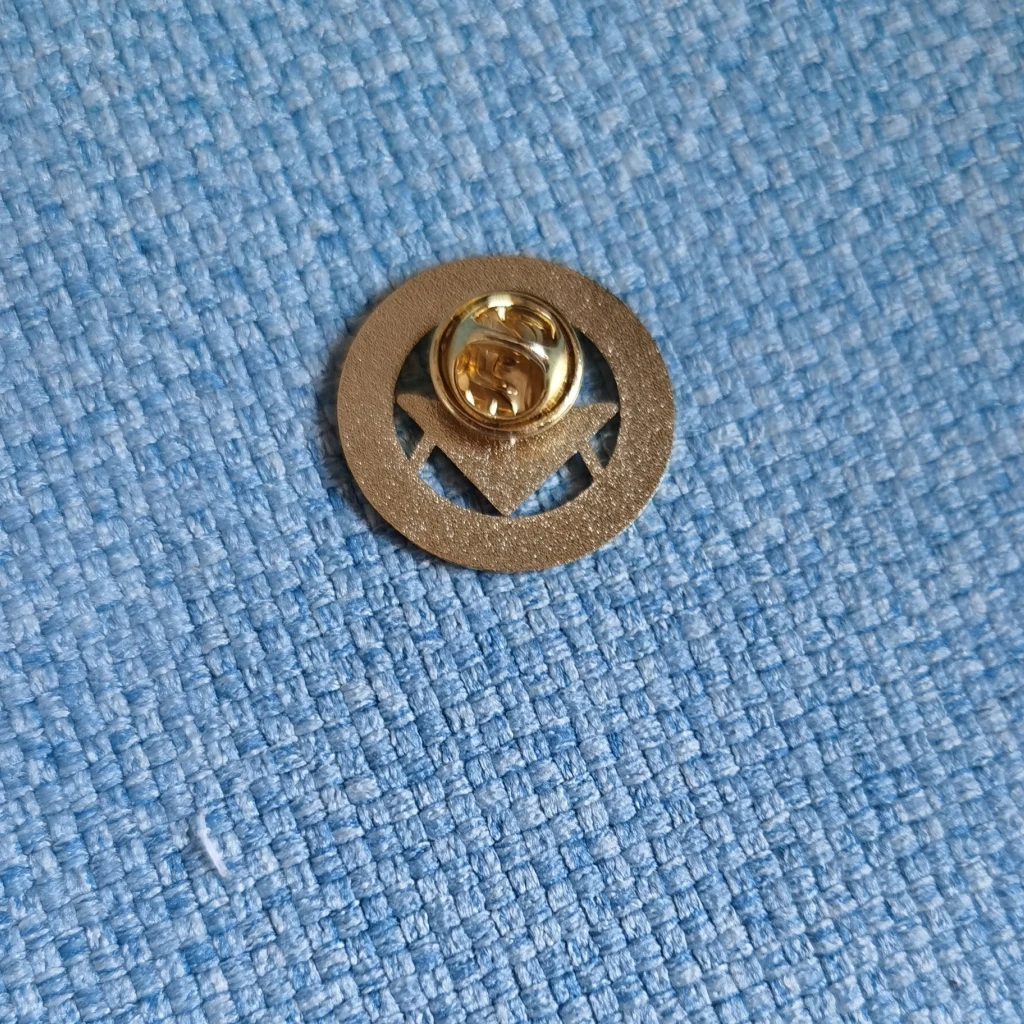 Custom lapel pin badge 1