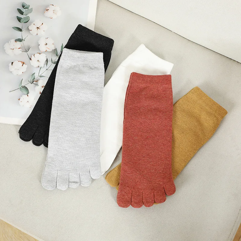 5 Pairs Women's Casual Harajuku Toe Socks Soft Cotton 5 Fingers Four Seasons Sweat-absorbing Solid Black White Socks with Toes