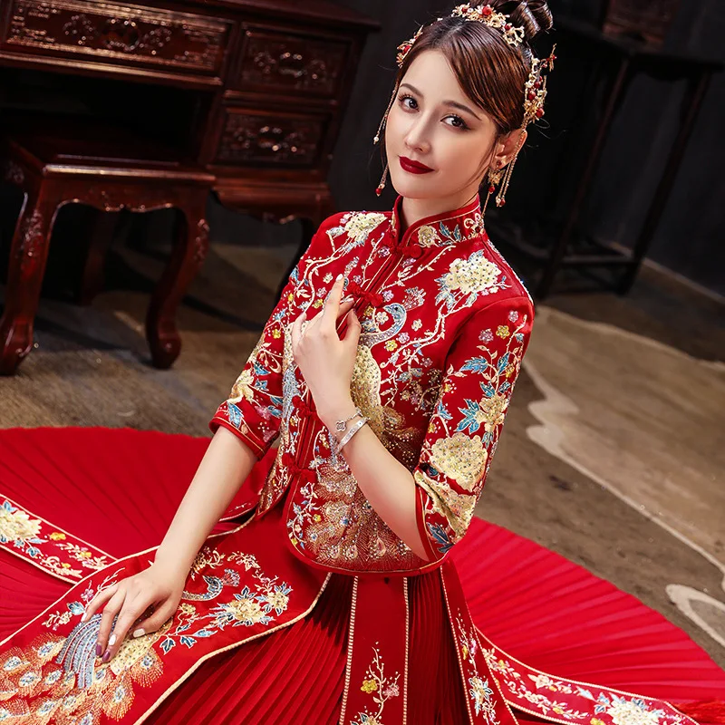 Traditional Bride Embroidery Cheongsam Phoenix Clothing Qipao Embroidery Red Satin Tops For Woman Gold Brocade Gown