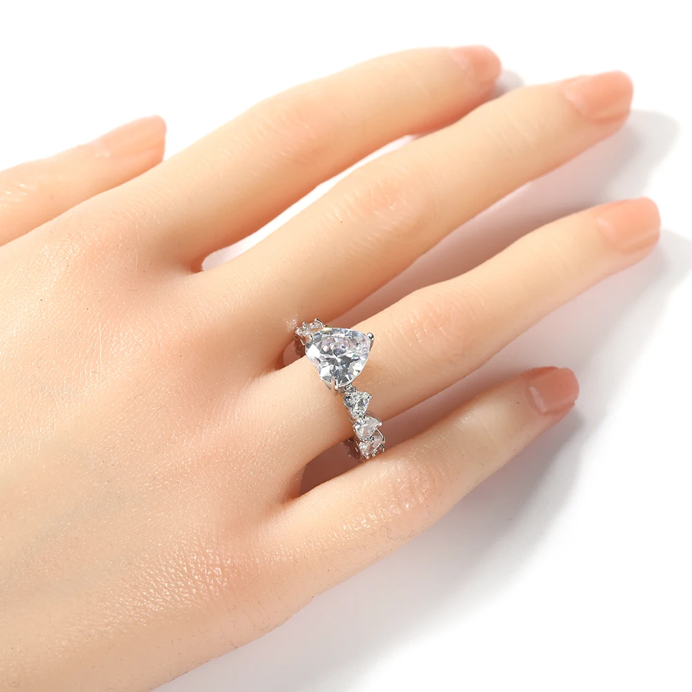 THE BLING KING Luxury New Fashion Iced Out Water Drop Pink Bling CZ Heart Rings For Girl Women Charm Valentine's Day Gift