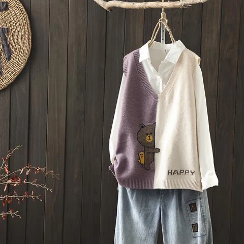 

2021 Spring Autumn Literary Simple Color Blocking Women's Knitted Vest Versatile V-neck Girls' Casual Bear Pattern Purple