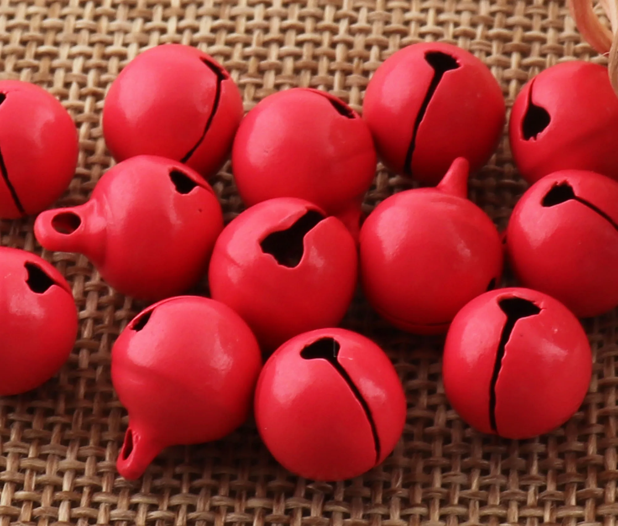 

100 PCS Red Jingle Bells,Dancing Bells Durable Pet Bells,Cross Bells Christmas bells-10mm