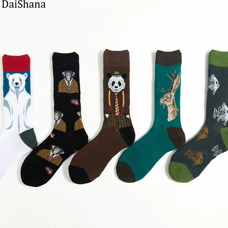 Hot Sale Classic Autumn Winter Graffiti Women Socks Cartoon Animal Streetwear Skaeboard Funny Pattern Sports Female Cotton Socks