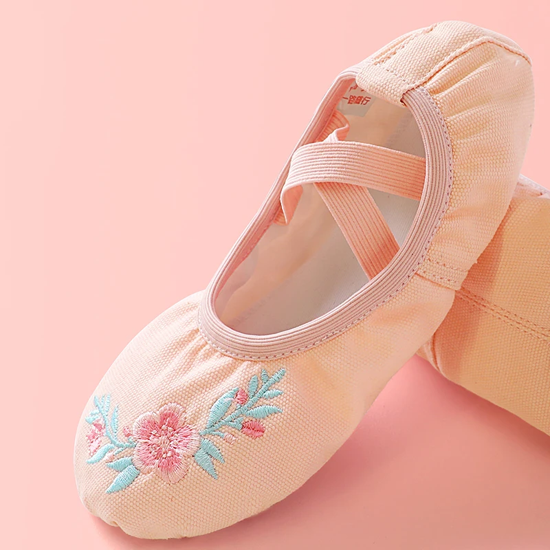 Girls Ballet Shoes Embroider Kids Dance Slippers Split Sole Gymnastics Dancing Shoes Pink Classical Dancing Shoes