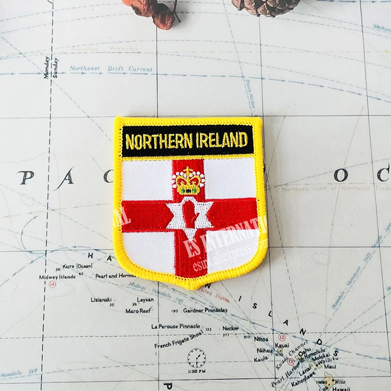 Irlandia północna flaga narodowa naszywki hafciarskie odznaka Shiled Shape żelazko na piłce na Cothing DIY Decoration