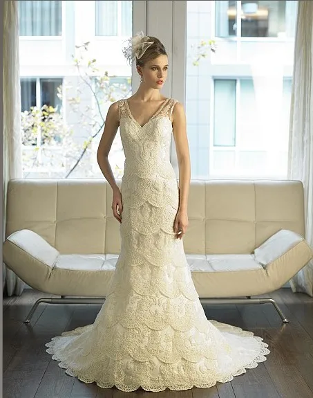 Robe de mariée en dentelle brodée, motif sirène, couches, manches, décolleté en v profond, traîne, sur mesure, robes de mariage, 2020