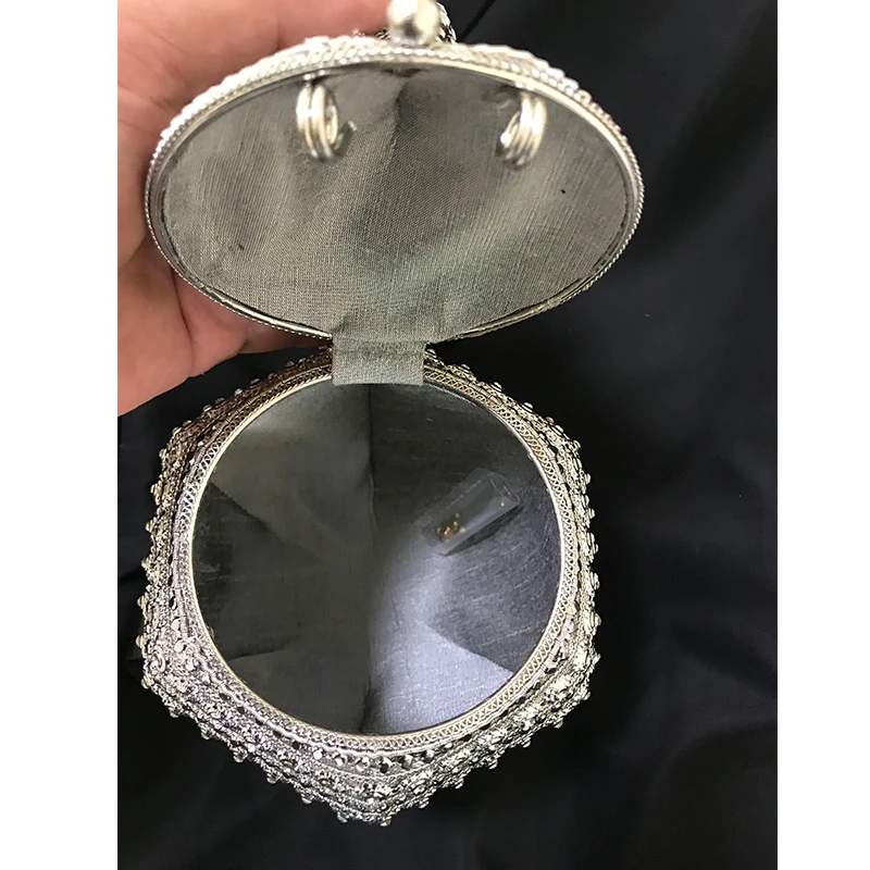 DOYUTIG Indian Vintage Hand-Made Metal Handbag Women\'s Shiny Rhinestone Tassel Wedding Clutches Female Luxury Evening Bags F742