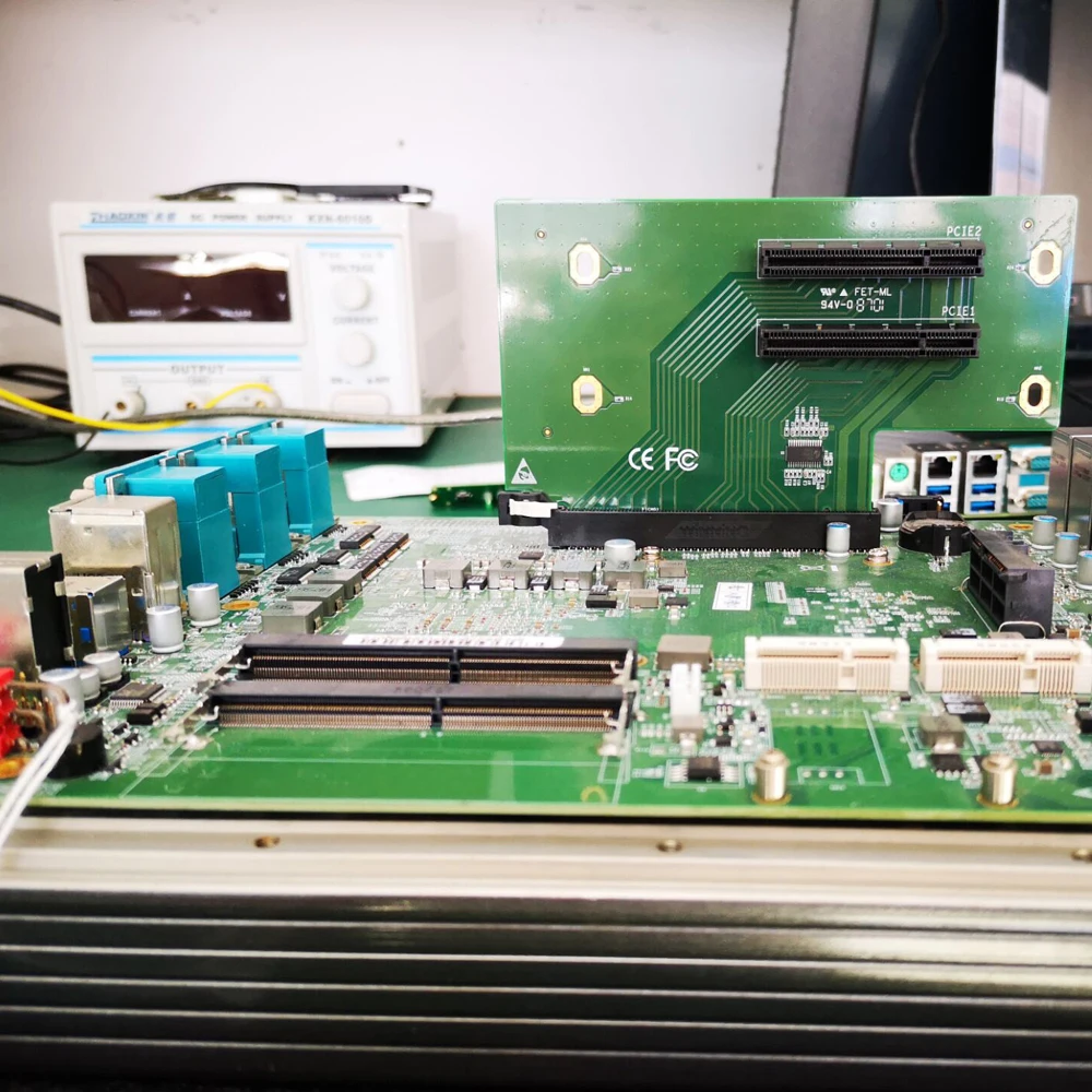 With 2*PCI 10*RS232 COM i7-6700HQ/i7-7920HQ Firewall Appliance Mini PC 4 Gigabit Ethernet RJ45 Intel i211AT NIC Pfsense Wind