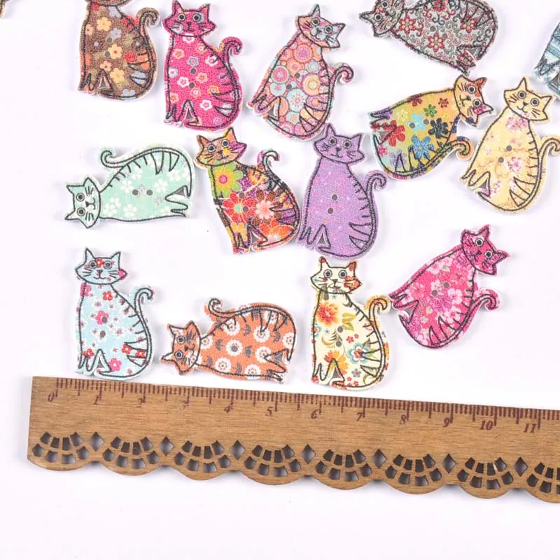 Random Mixed Painted cat Wooden Buttons For Clothes Sewing Crafts Handmade Scrapbooking DIY Kid Apparel Supplies 25Pcs 18x30mm