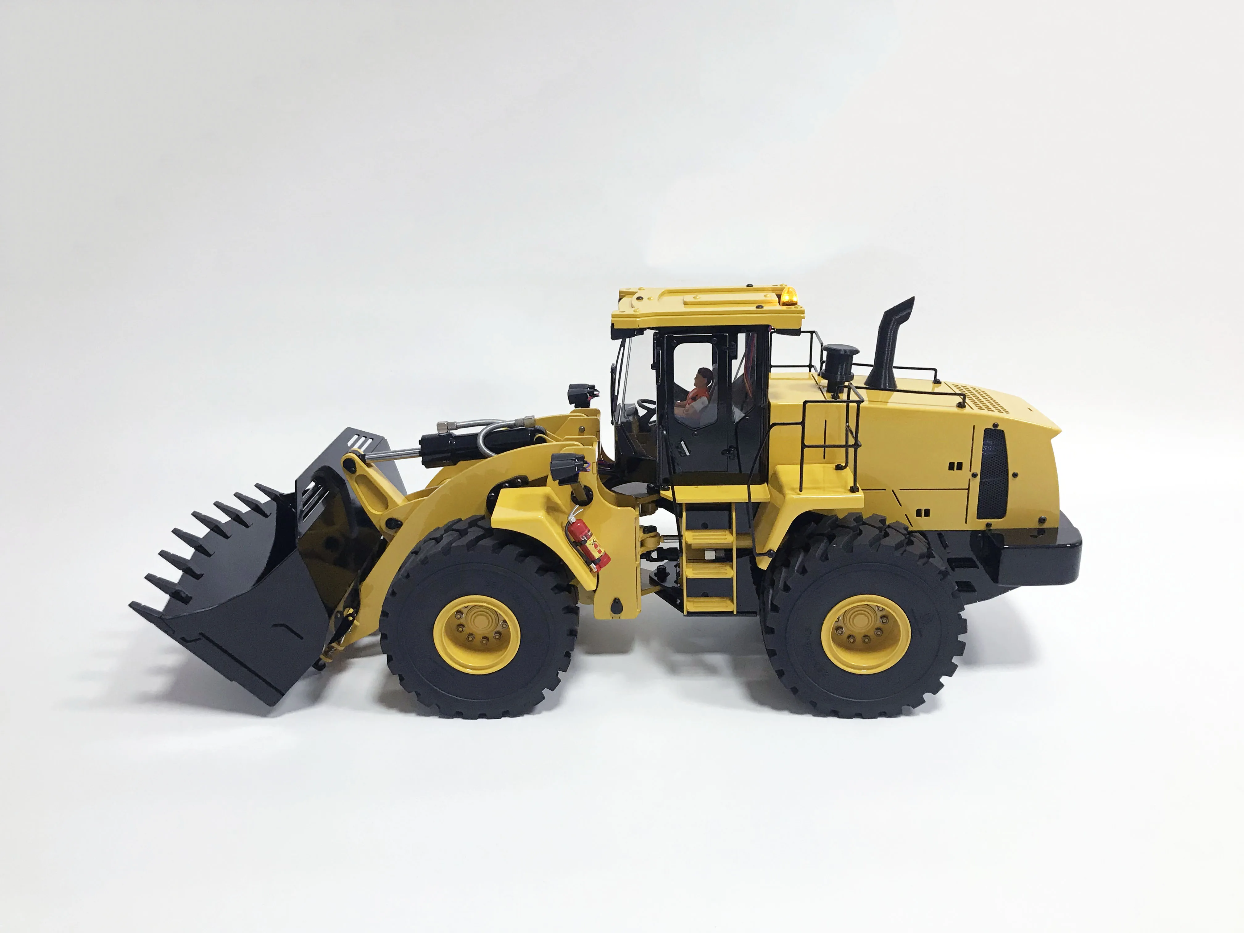 W magazynie!! Darmowa wysyłka!!!Cat 980 Komatsu WA470 1/14 Rc metalowa ładowarka kołowa hydrauliczna, zdalnie sterowany spychacz hydrauliczny, duże