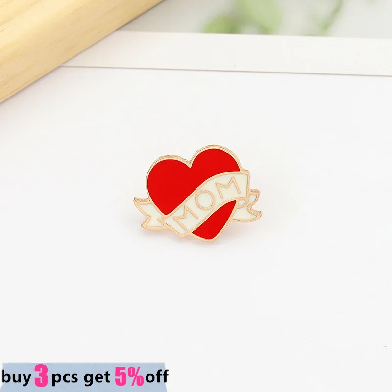 Custom Enamel Pin Mom Love Heart Brooch Pins Metal Collar Women\'S Badges Briefcase Accessories Jewelry Gift for Friend Wholesale