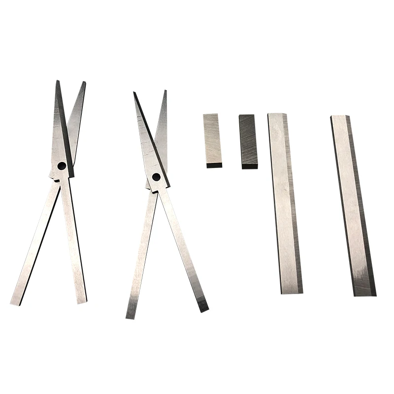 ใบมีดกรรไกรจมูกมีดแท็บเล็ตเครื่องตัดที่สมบูรณ์แบบอะไหล่สำหรับ N95 Mask เครื่อง