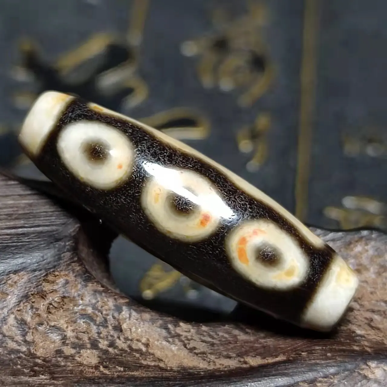 

Tibet Feng Shui Agate DZI Black/White 5 Eyes DZI 11*37mm Weathering Agate DZI Beads Men&Women Jewelry DIY Free Shipping