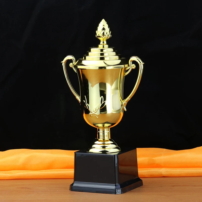 HX6005  Free Customize Plastic Trophy  Gold-plated Souvenir Cr Awards Cup Student Match Company Reward Ceremony Home Dec