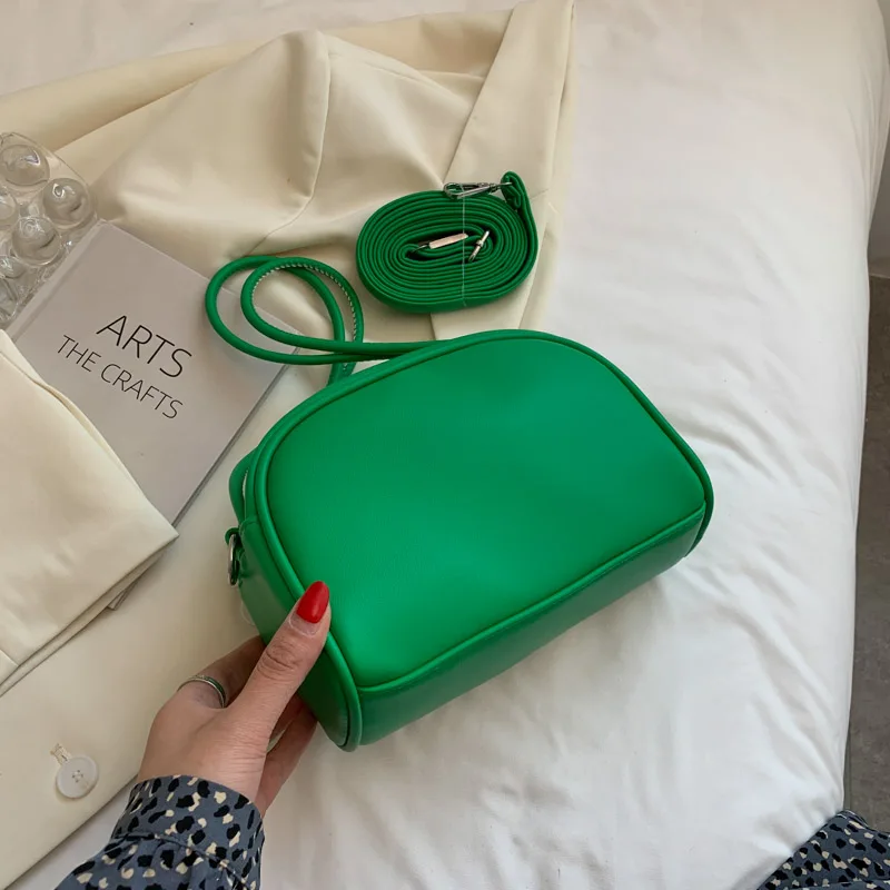 High-End Handbag Shop Trend Candy Color Messenger Pillow Bag Korean Version Simple Ladies Bread Small Square Bag Green 2022 New