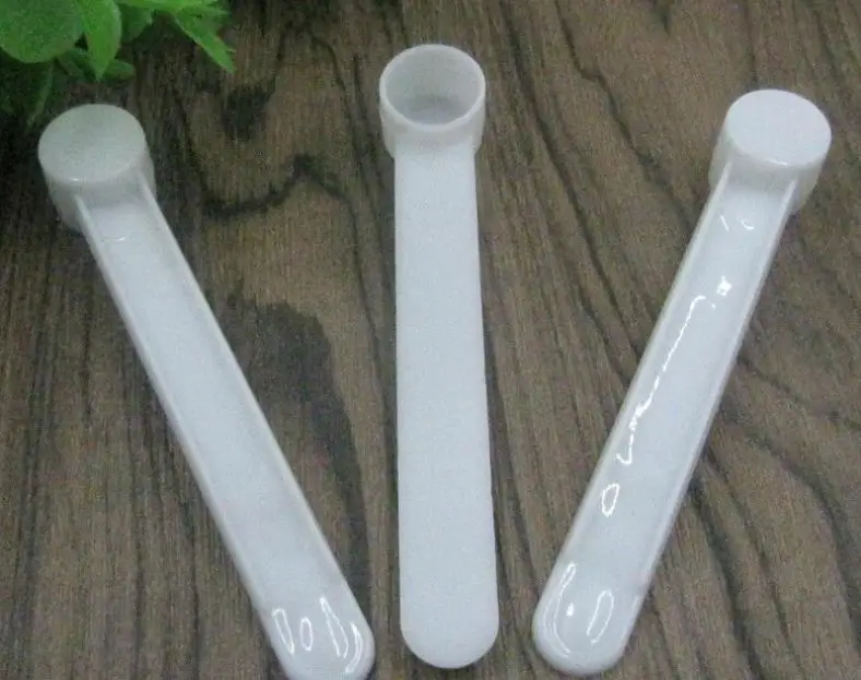 Free shipping 1 gram Plastic Measuring Scoop 2ML Small Spoon 1g Measure Spoons White Clear Milk Protein Powder Scoops SN682