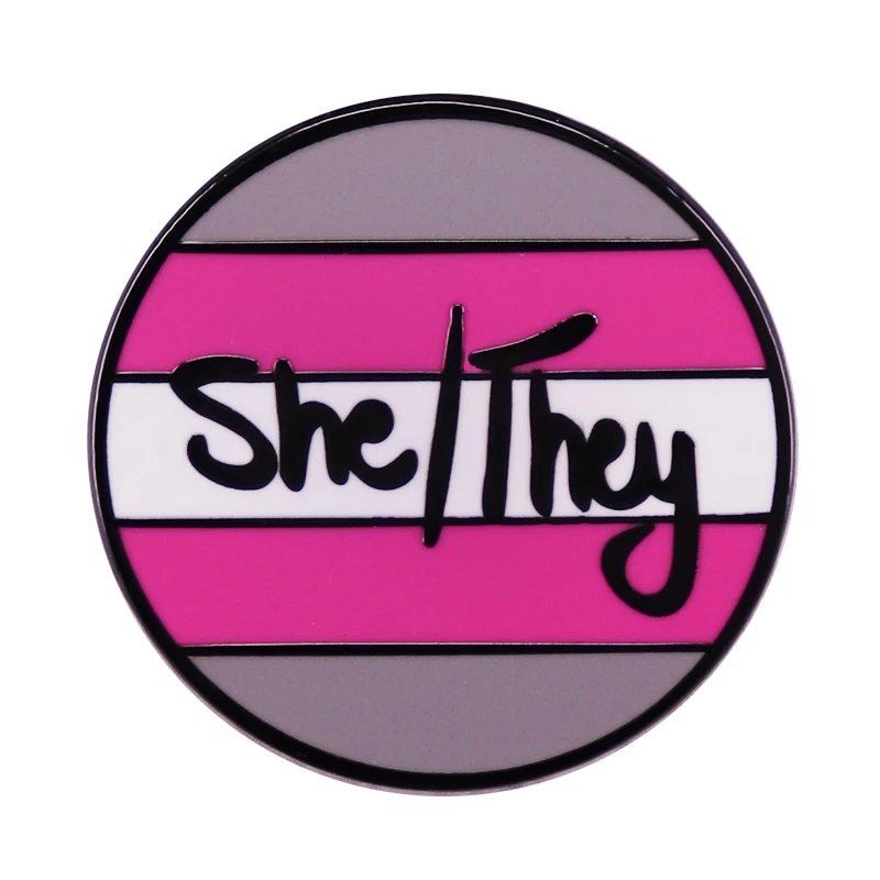 أنها تنطق الشارات المثبته بالدبابيس امرأة المجوهرات غير الثنائية #1