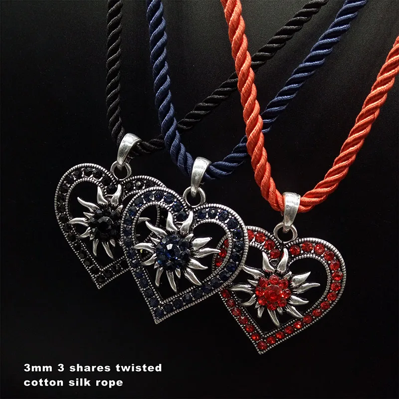 Fashion Three-Strand Rope Necklae Rhinestone Heart Edelweiss Pendant Ladies Close-Fitting Dirndl Costume Jewelery Gift Wholesale