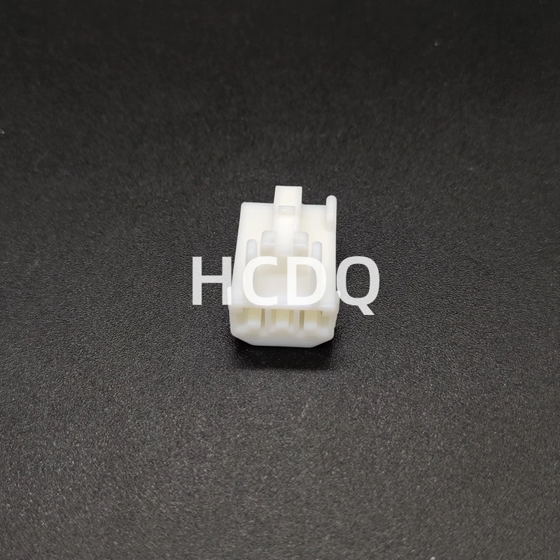 10 PCS Original and genuine MG653012 Sautomobile connector plug housing supplied from stock