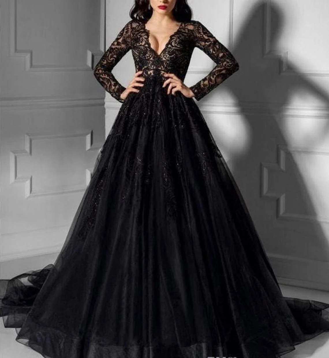 Black Tulle Lace Bridal Gown Princess Simple Feminine V-Neck Cut-Out Long Sleeves Sequins Pure Color Party Dresses Plus Size