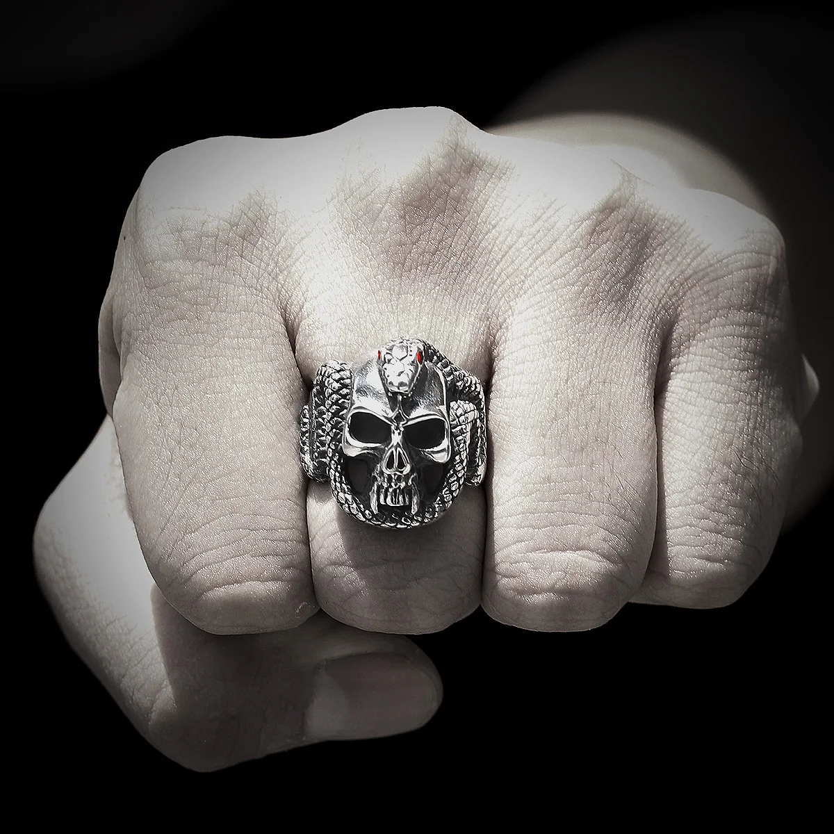 Stainless Steel Men Rings Snake Medusa Red Eyes Skull Punk Rock Gothic for Biker Male Boy Jewelry Creativity Gift Wholesale
