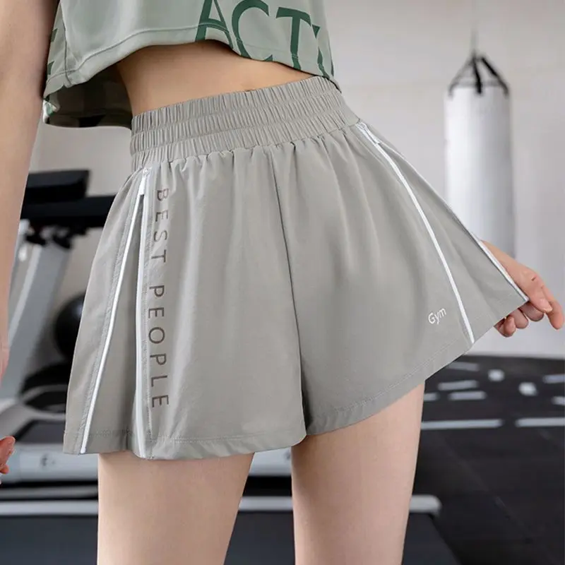 

Sports Shorts Quick-drying Anti-failure for Women Summer Loose Running Fitness Pants Wear High Waist Yoga Shorts with Pockets