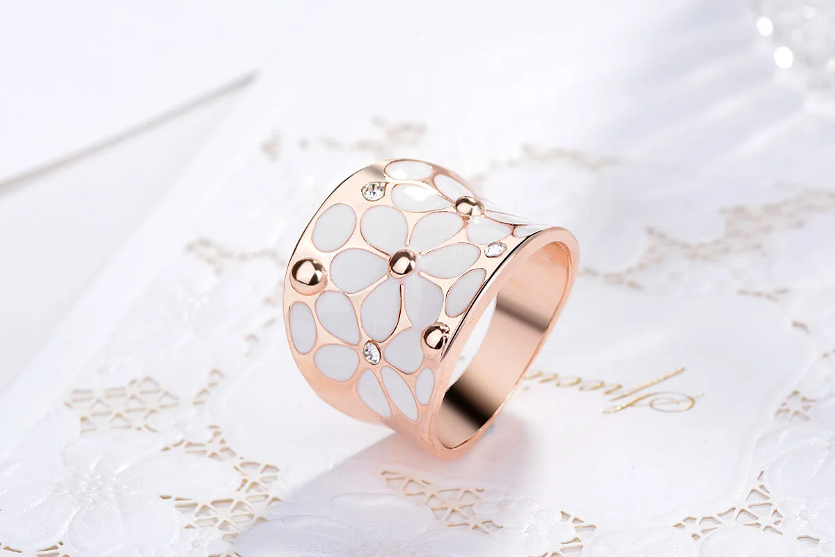 Exquisite Enamel Flower Ring Rose Gold Color Beautiful Chrysanthemum Ring Bridal Wedding Jewelry Gift Charm Lady Engagement Ring