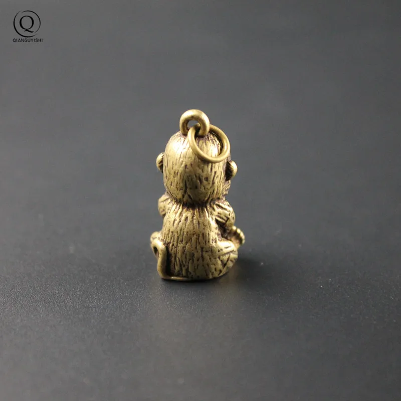 Antique Brass Monkey Holding Ingot Pendants for Keychains Accessories Copper Chinese Zodiac Monkey Figurines Car Key Chain Rings
