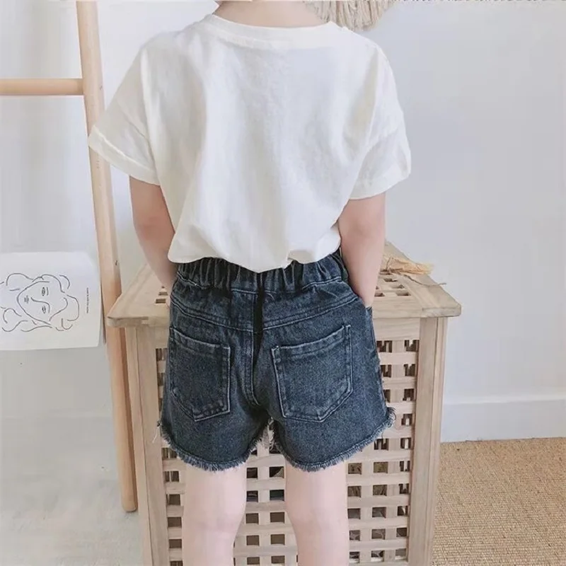 New Girls Spring And Summer Clothes Ripped Jeans Korean Denim Shorts Children\'s Worn Button Denim Hot Pants